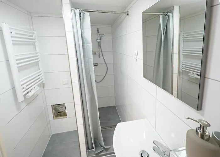 Immostay G#1 - Parken & Wifi, 2 Balkone Und 2 Baeder,4k * Brema