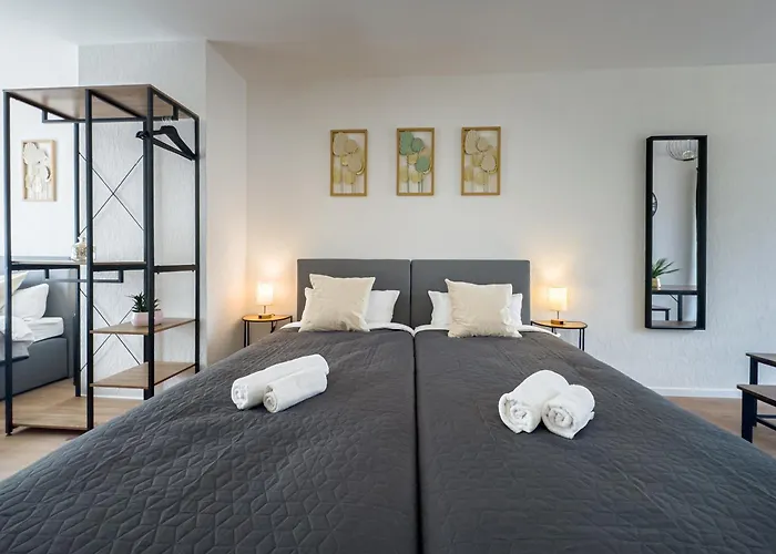 Immostay G#1 - Parken & Wifi, 2 Balkone Und 2 Baeder,4k *